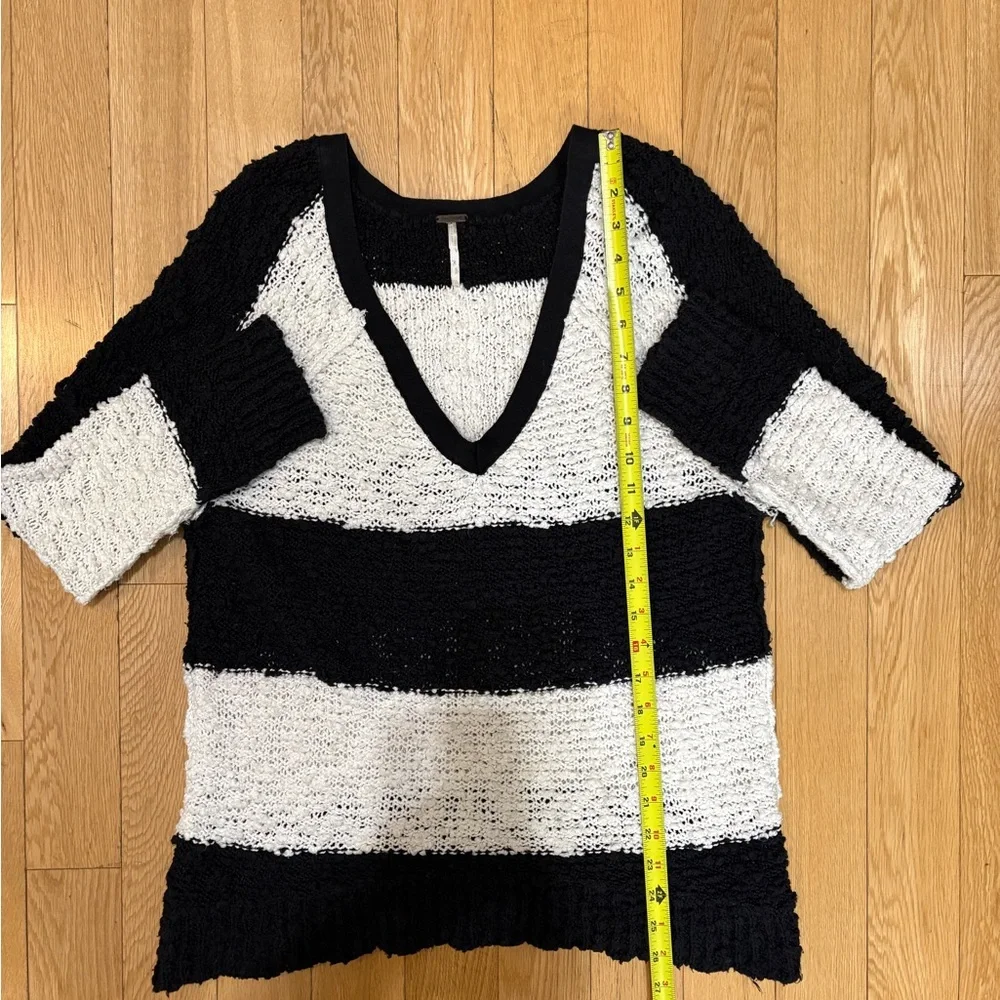 Free People Stripe Songbird Pullover V-Neck Boucle Knit Sweater Black White Sz S